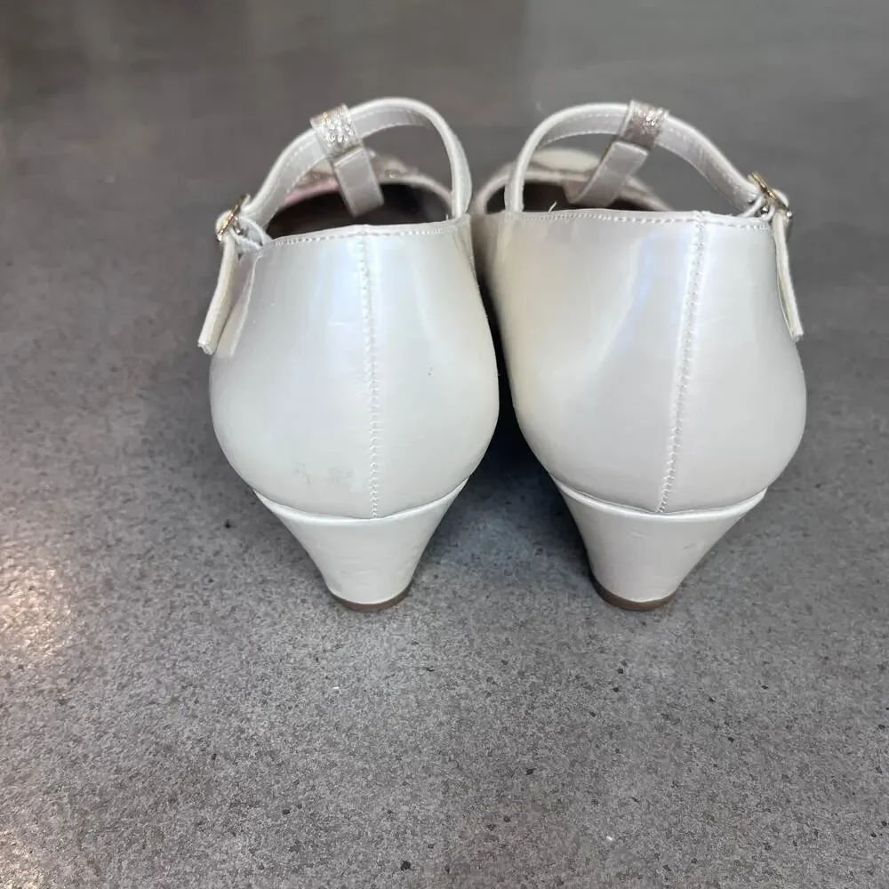 Gianni Bini girls Ivory cream gold bow low wedge heel formal dress shoes size 3